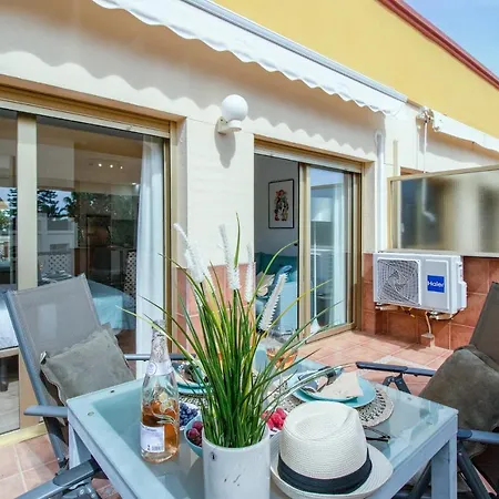 Modern Romana Playa 723 In Marbella, Elviria Lejlighed *
